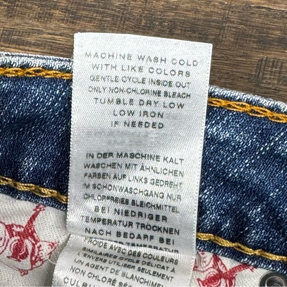 True religion big t mid cut off short - Picture 5 of 5